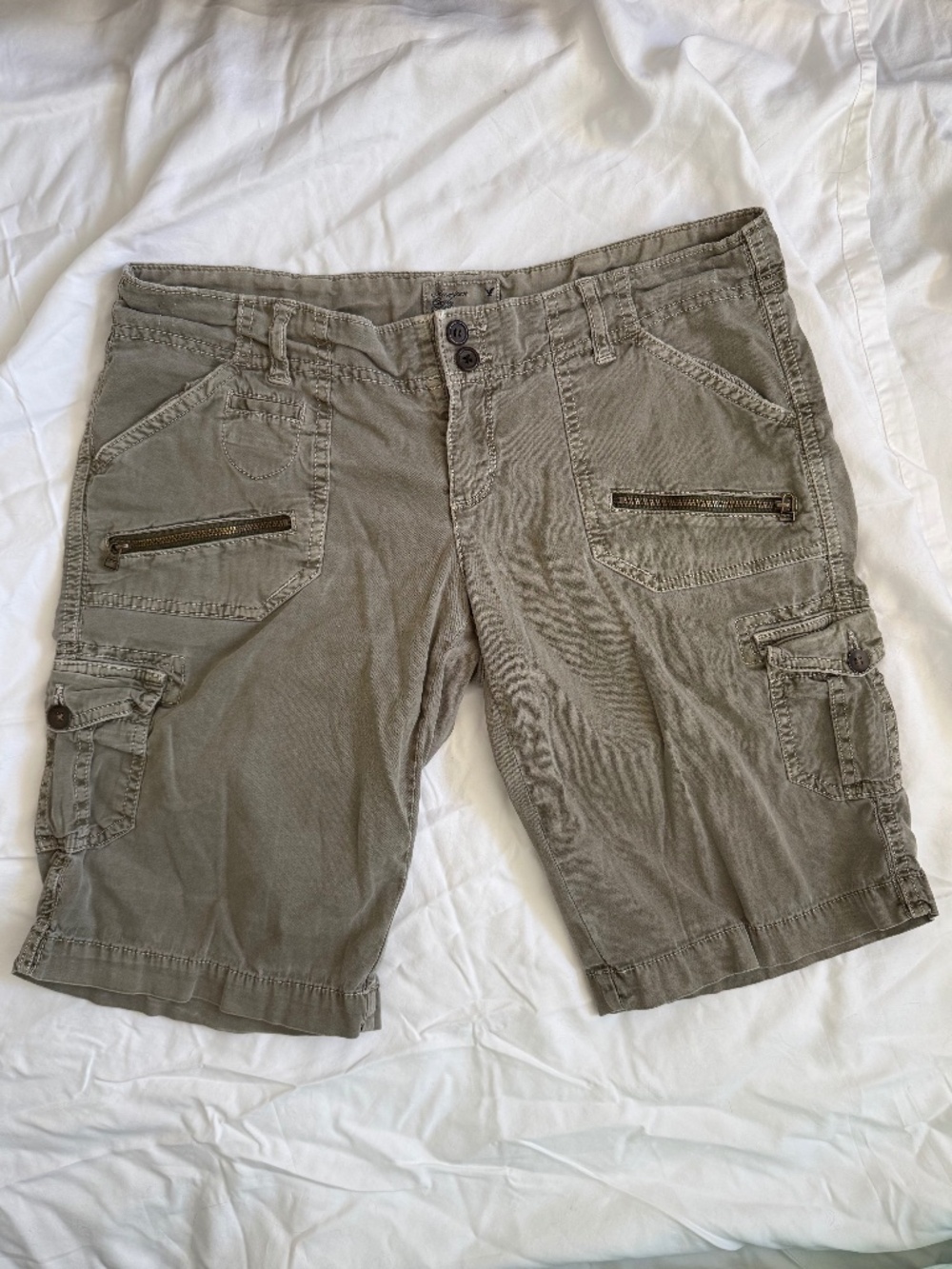 VINTAGE y2k American Eagle cargo utility low-rise shorts